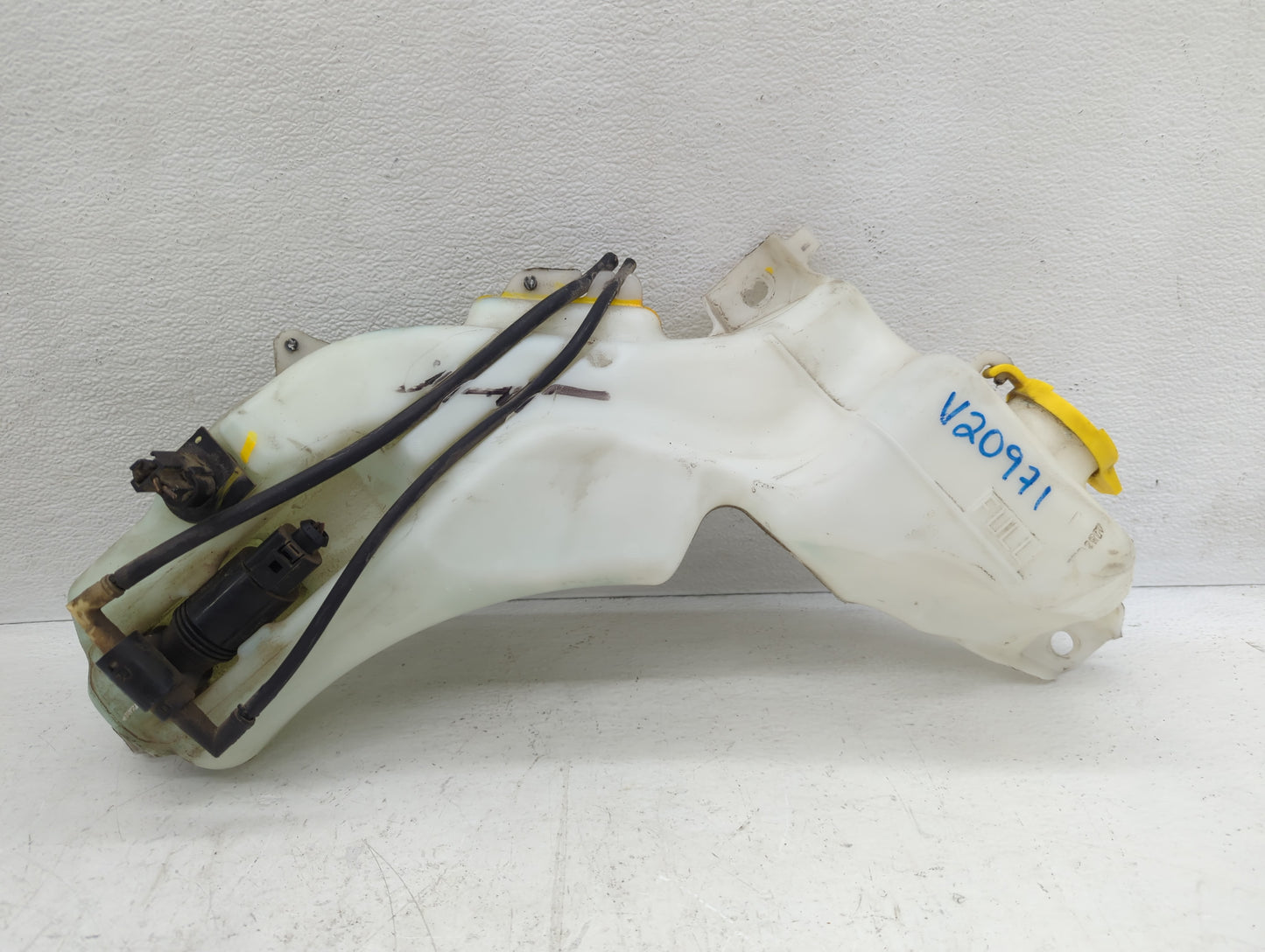 2014 Dodge Journey Windshield Washer Fluid Reservoir Bottle Oem - Oemusedautoparts1.com