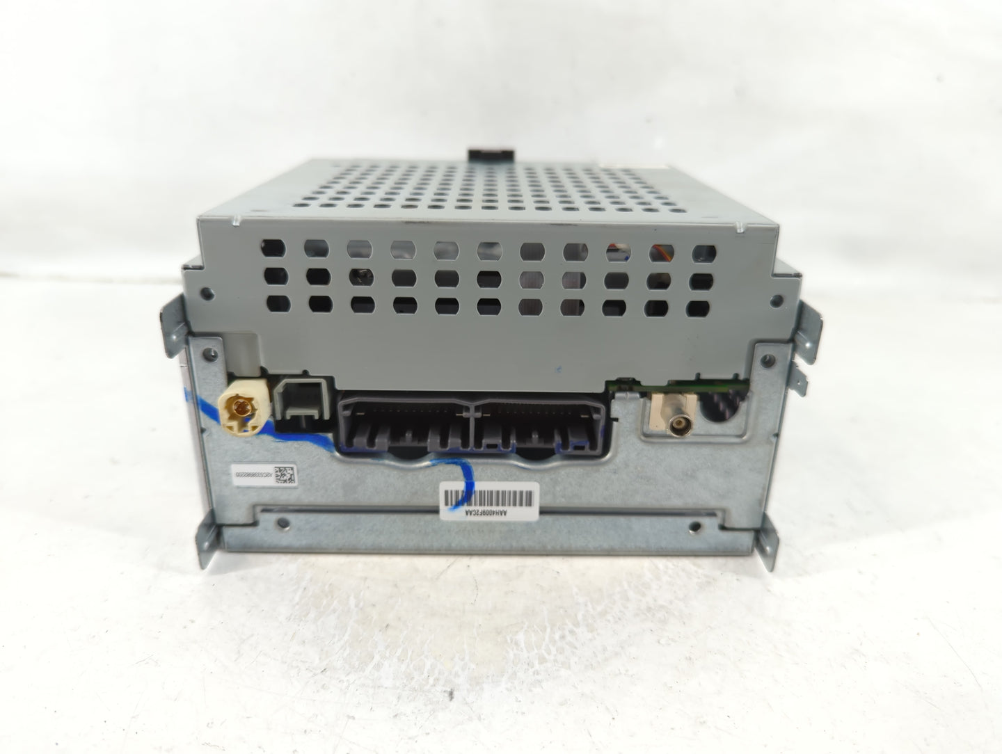 2014 Dodge Journey Radio AM FM Cd Player Receiver Replacement P/N:P68209666AA Fits OEM Used Auto Parts - Oemusedautoparts1.c