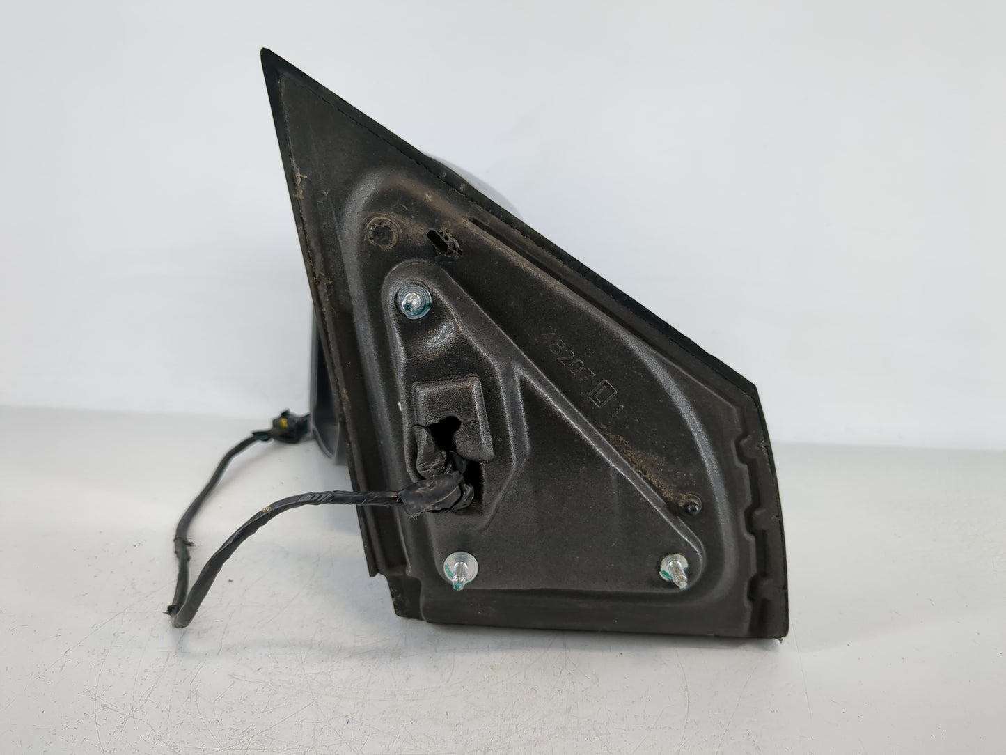 2014 Dodge Journey Driver Side View Mirror - Left Door Mirror OEM Used - Oemusedautoparts1.com