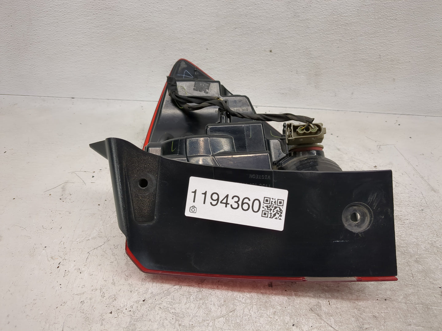 2014 Dodge Journey Tail Light Assembly Driver Left OEM Fits OEM Used Auto Parts - Oemusedautoparts1.com