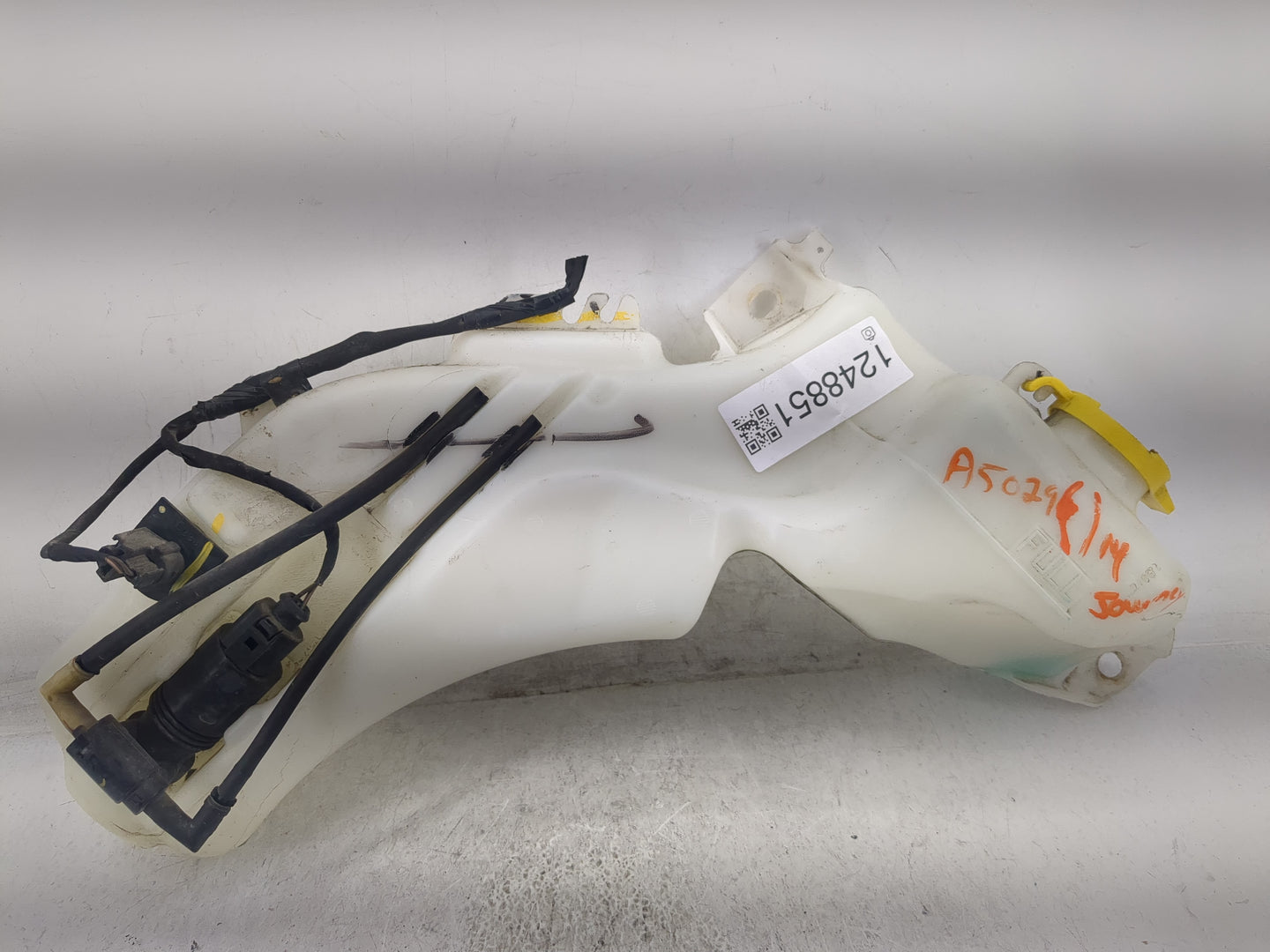 2014 Dodge Journey Windshield Washer Fluid Reservoir Bottle Oem - Oemusedautoparts1.com