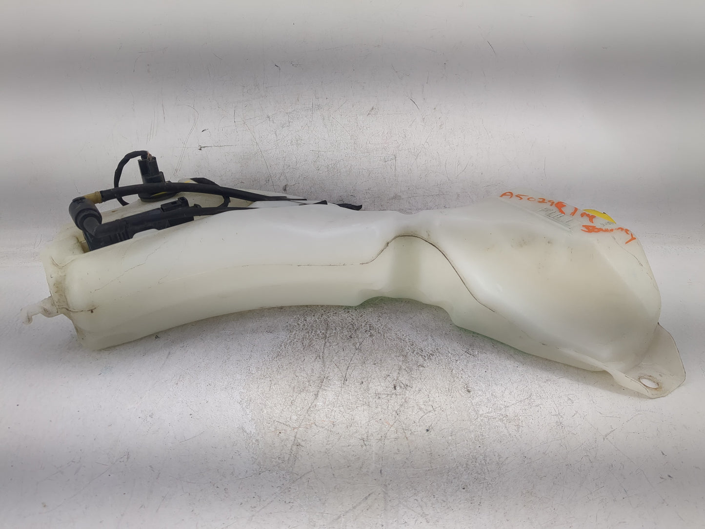 2014 Dodge Journey Windshield Washer Fluid Reservoir Bottle Oem - Oemusedautoparts1.com