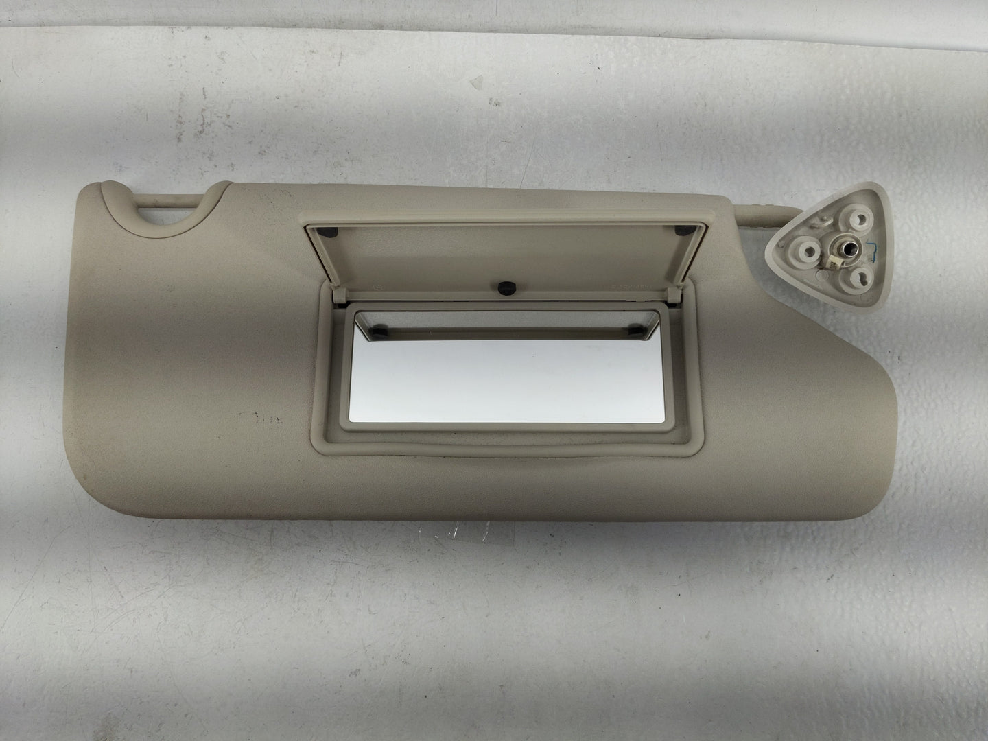 2014 Dodge Journey Sun Visor Shade Replacement Passenger Right Mirror Fits OEM Used Auto Parts - Oemusedautoparts1.com