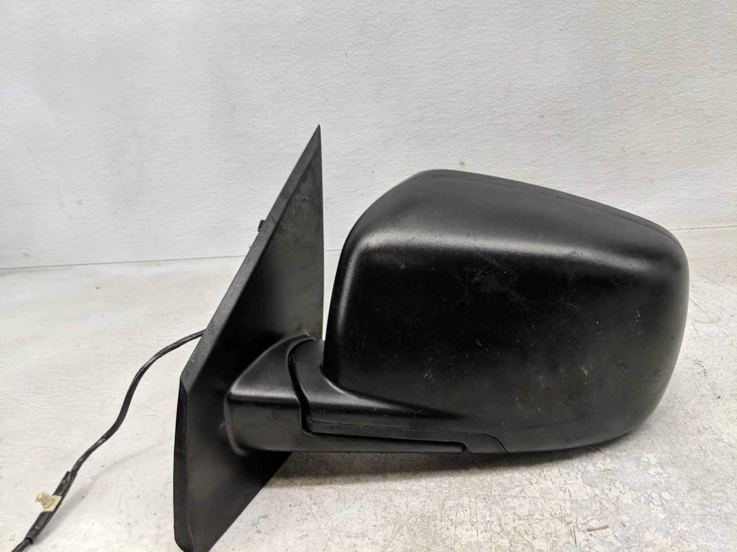 2014 Dodge Journey Driver Side View Mirror - Left Door Mirror OEM Used - Oemusedautoparts1.com