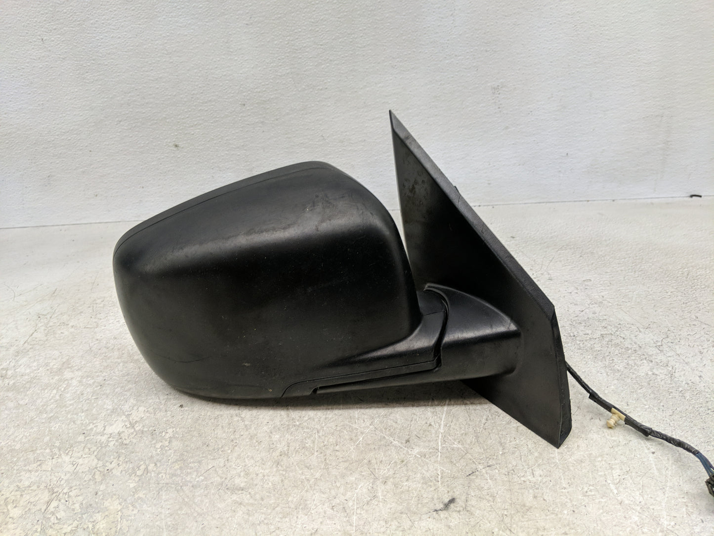 2014 Dodge Journey Driver Side View Mirror - Left Door Mirror OEM Used - Oemusedautoparts1.com