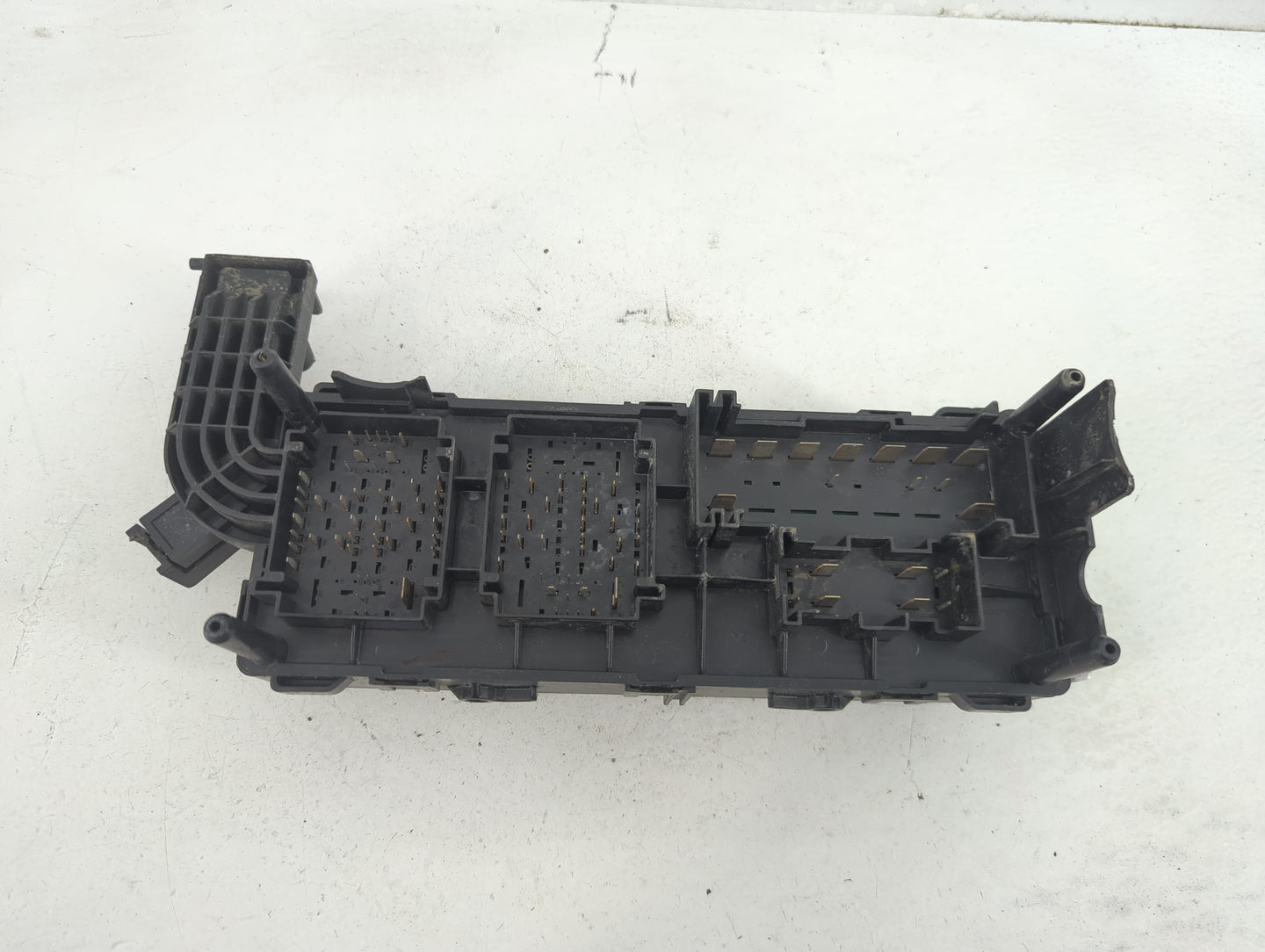2014 Dodge Journey Fusebox Fuse Box Panel Relay Module P/N:P68143317AD Fits OEM Used Auto Parts - Oemusedautoparts1.com
