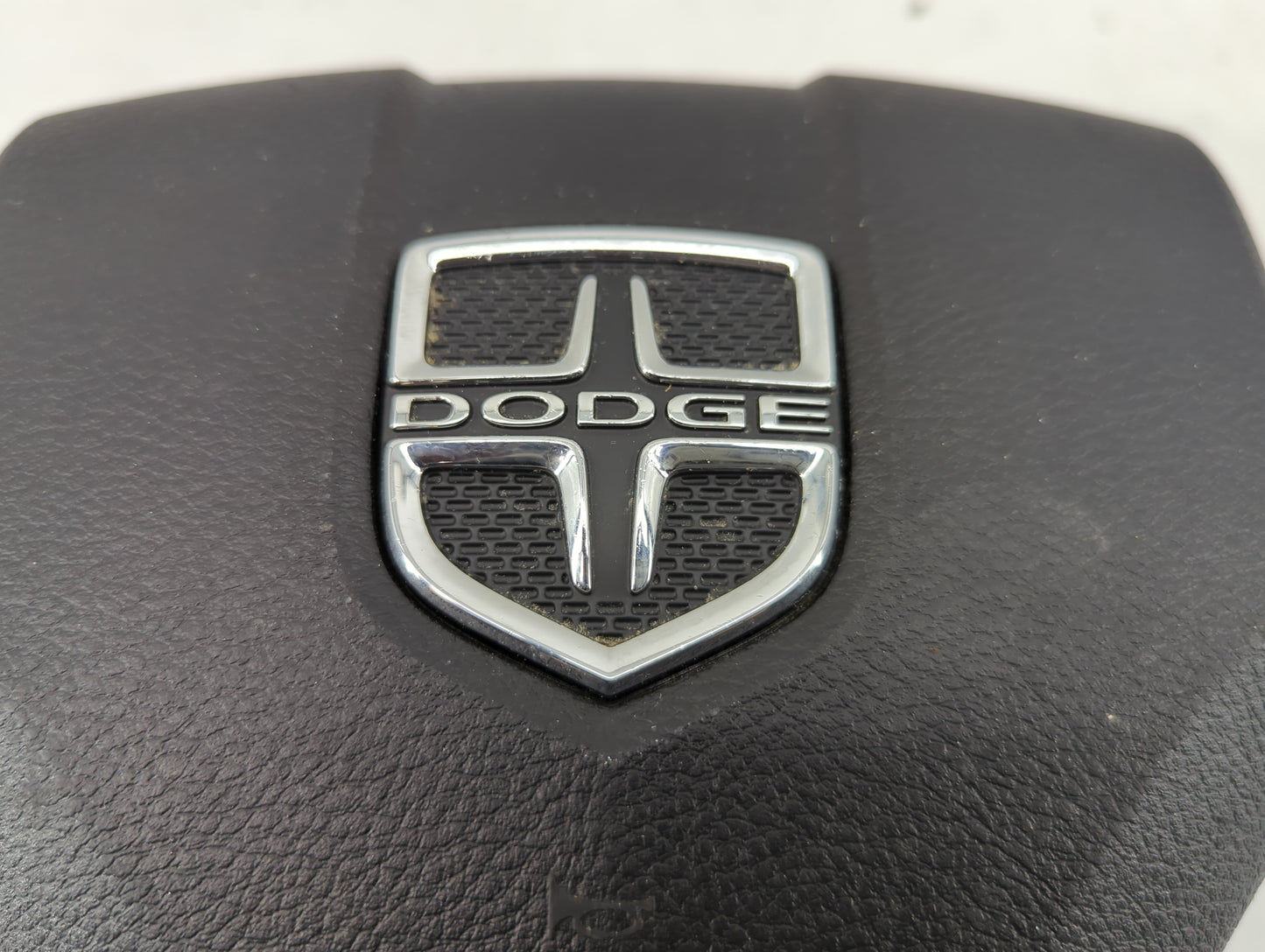 2013-2019 Dodge Journey Air Bag Driver Left Steering Wheel Mounted Fits Fits 2013 2014 2015 2016 2017 2018 2019 OEM Used Aut