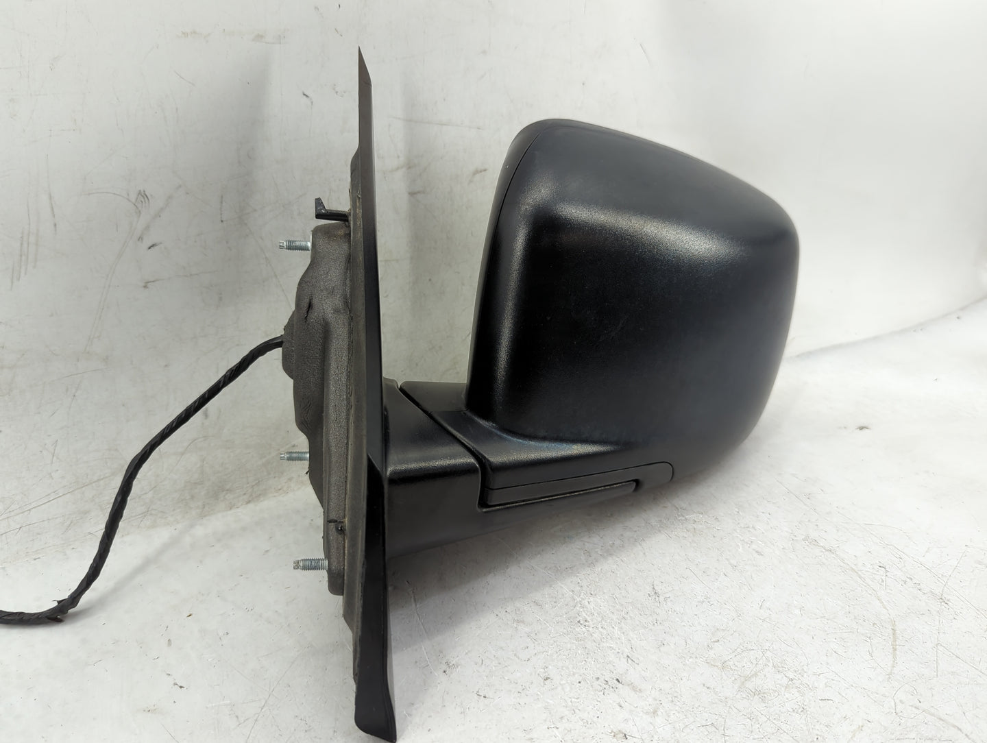 2014 Dodge Journey Driver Side View Mirror - Left Door Mirror OEM Used - Oemusedautoparts1.com