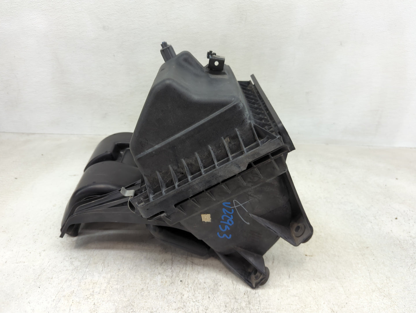2009-2020 Dodge Journey Air Cleaner Intake-duct Hose Tube - Oemusedautoparts1.com