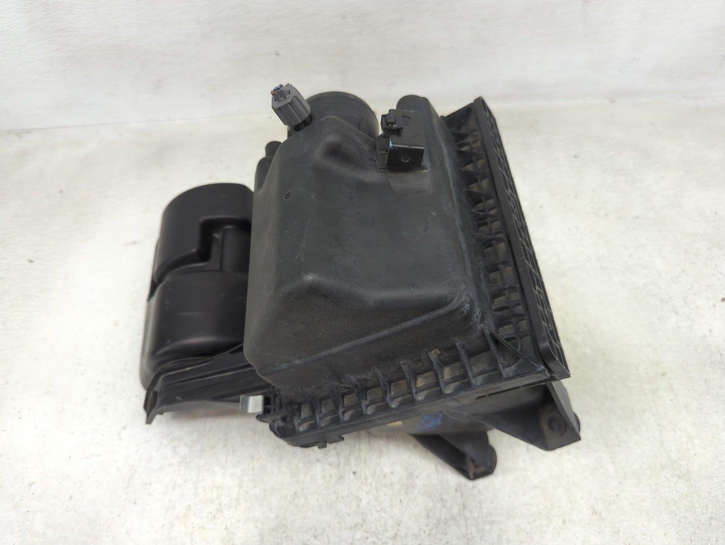 2009-2020 Dodge Journey Air Cleaner Intake-duct Hose Tube - Oemusedautoparts1.com