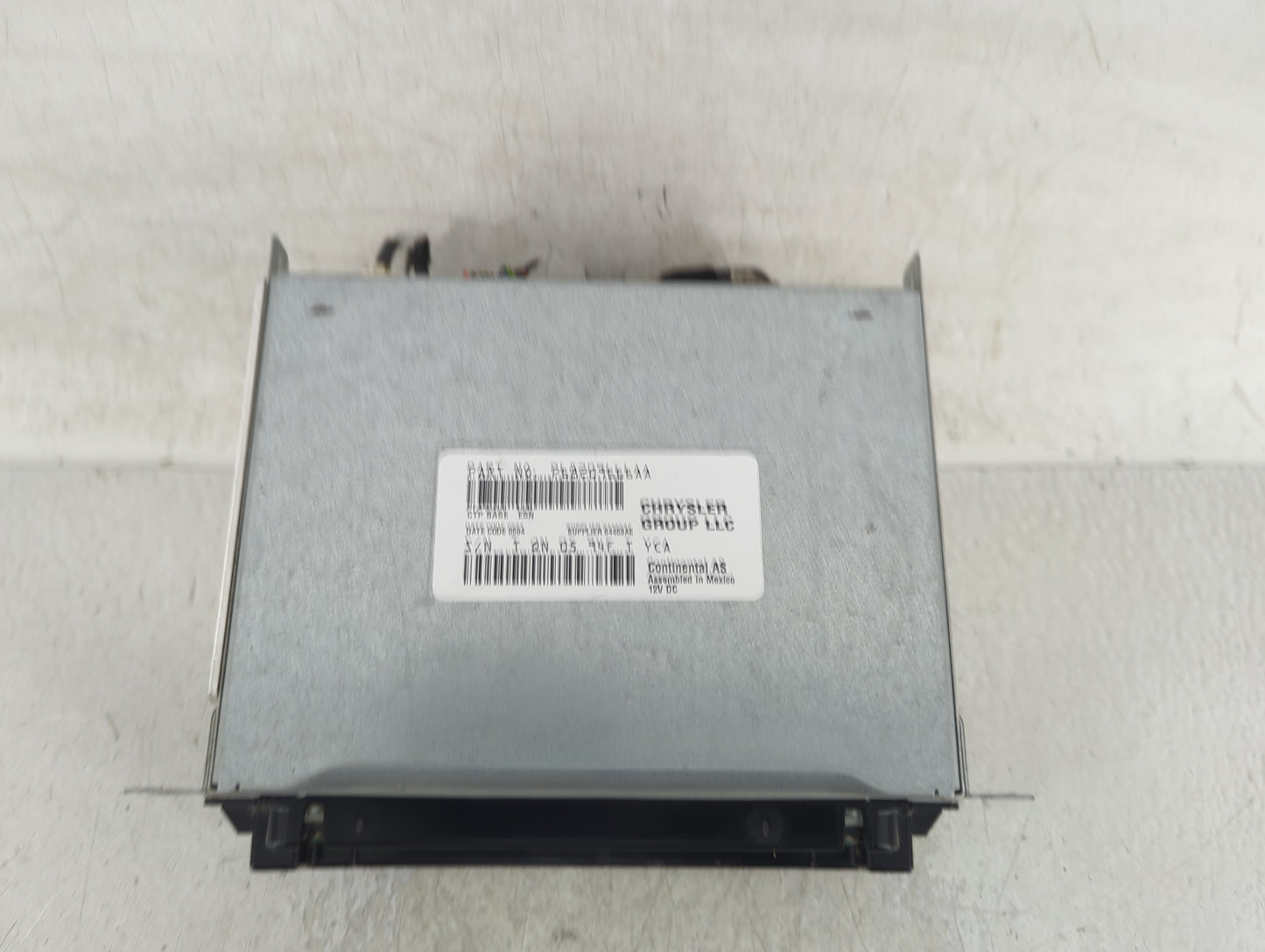 2014 Dodge Journey Radio AM FM Cd Player Receiver Replacement P/N:P68209666AA Fits OEM Used Auto Parts - Oemusedautoparts1.c