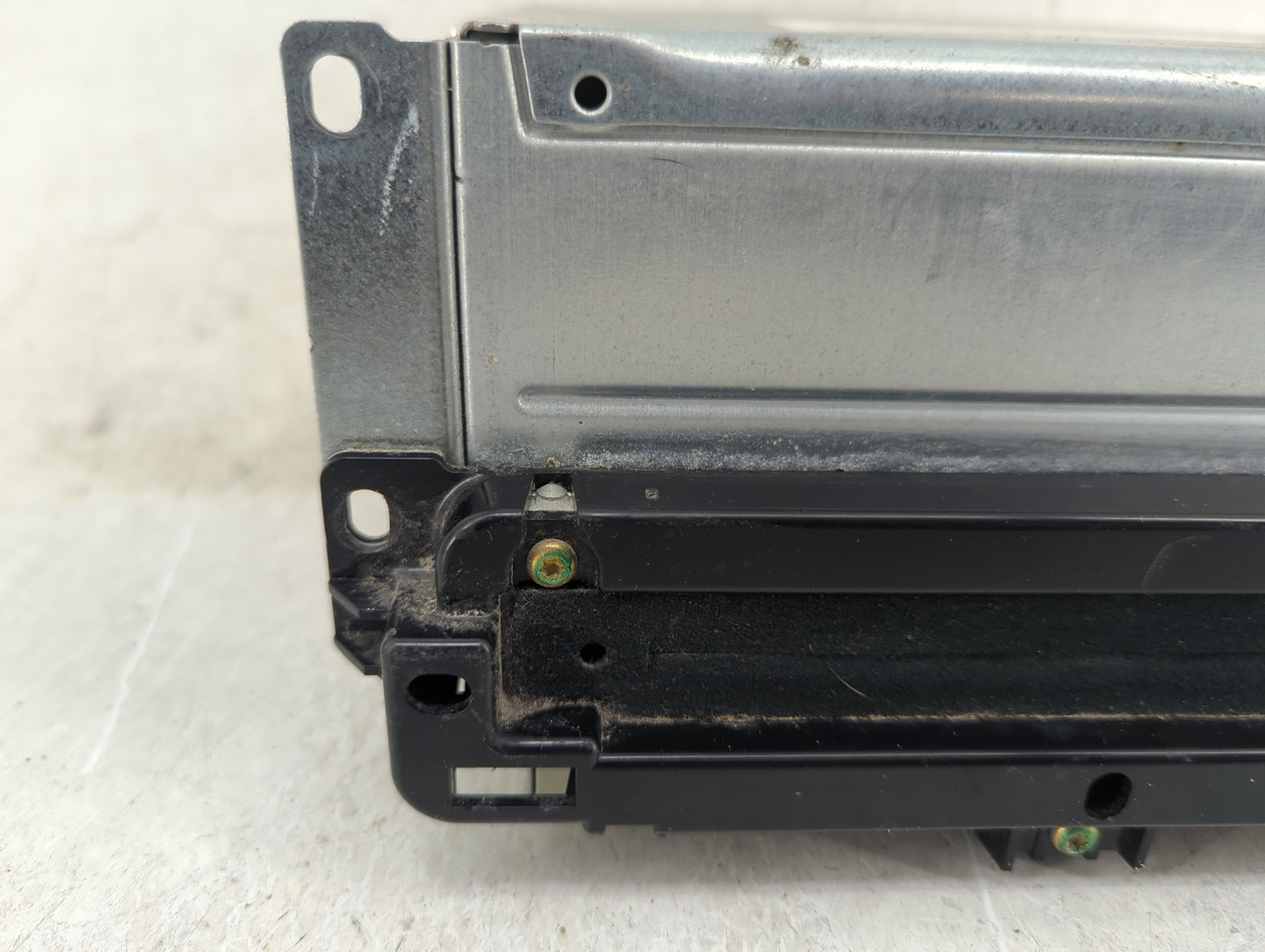 2018-2020 Dodge Journey Radio AM FM Cd Player Receiver Replacement P/N:P68209665AA Fits Fits 2018 2019 2020 OEM Used Auto Pa