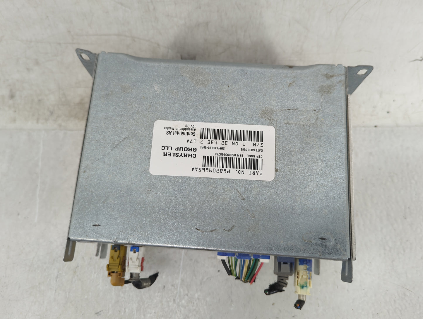 2018-2020 Dodge Journey Radio AM FM Cd Player Receiver Replacement P/N:P68209665AA Fits Fits 2018 2019 2020 OEM Used Auto Pa
