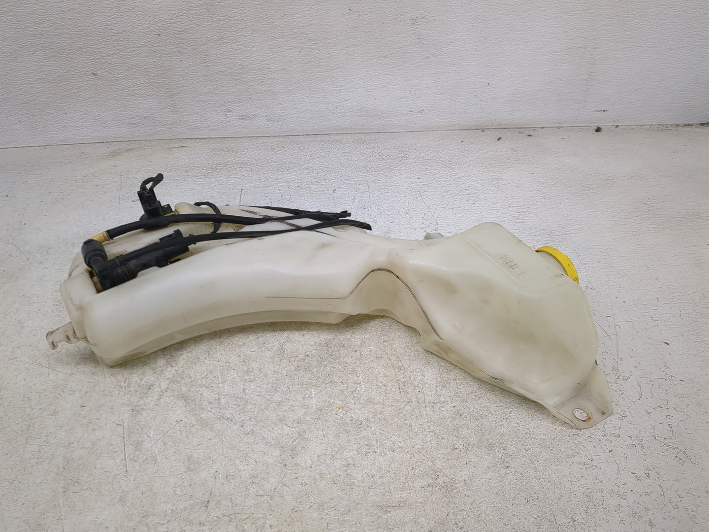2014 Dodge Journey Windshield Washer Fluid Reservoir Bottle Oem - Oemusedautoparts1.com