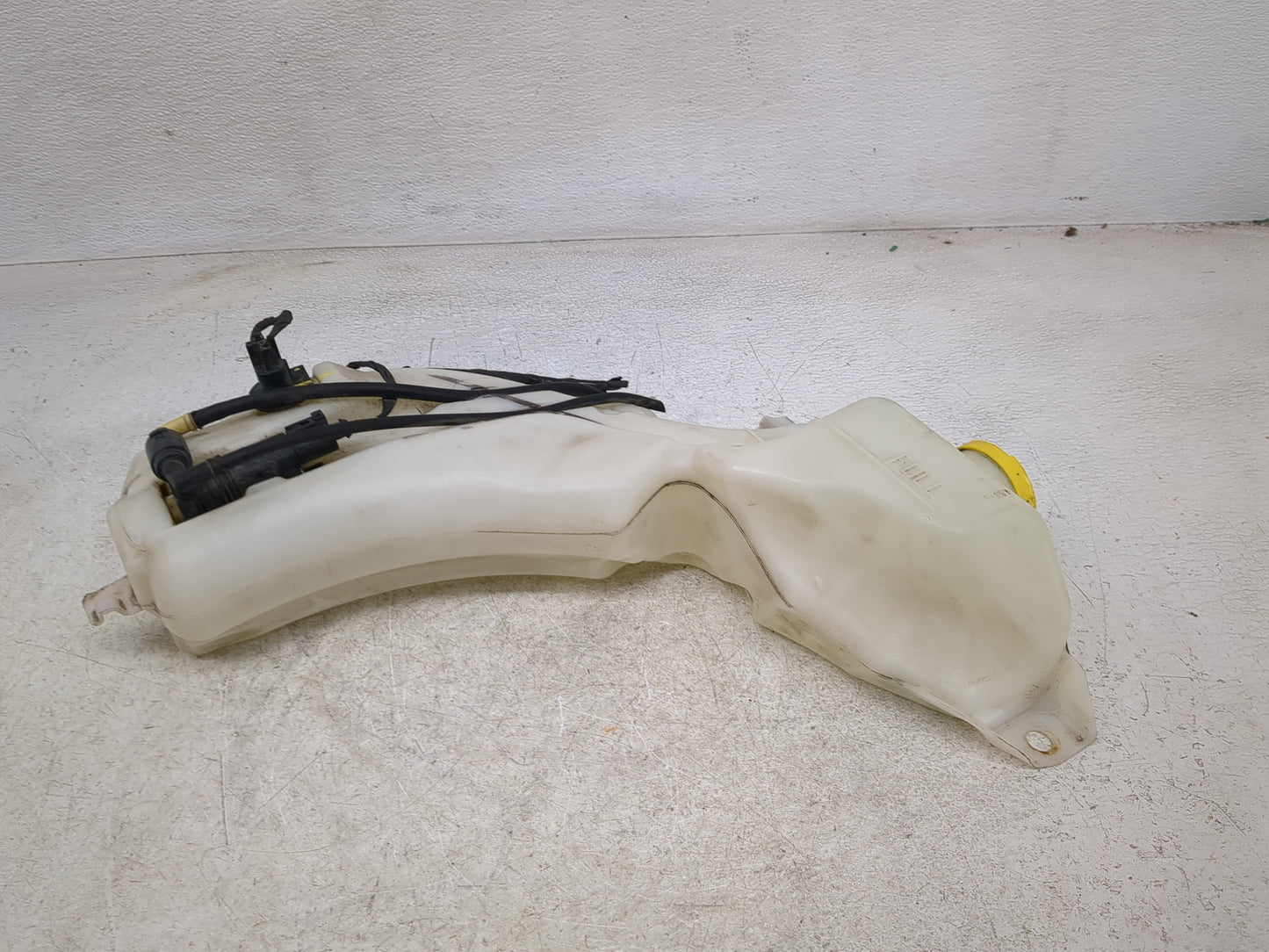 2014 Dodge Journey Windshield Washer Fluid Reservoir Bottle Oem - Oemusedautoparts1.com