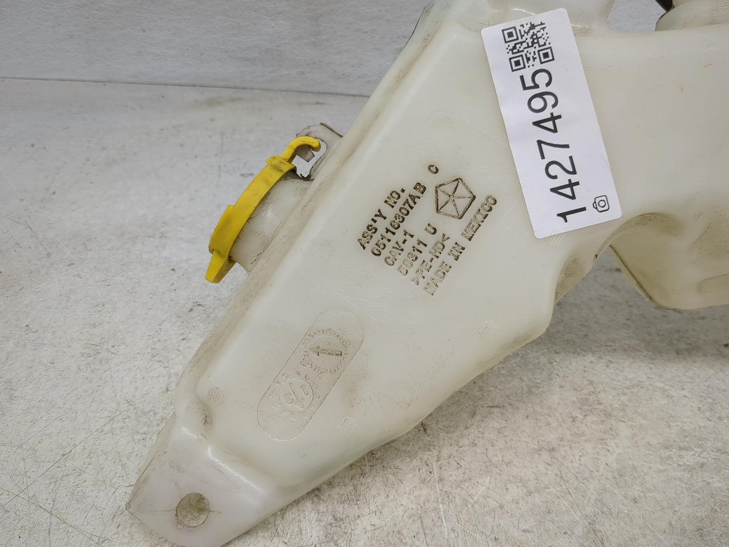 2014 Dodge Journey Windshield Washer Fluid Reservoir Bottle Oem - Oemusedautoparts1.com