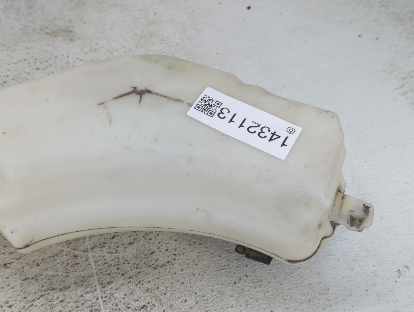 2014 Dodge Journey Windshield Washer Fluid Reservoir Bottle Oem - Oemusedautoparts1.com