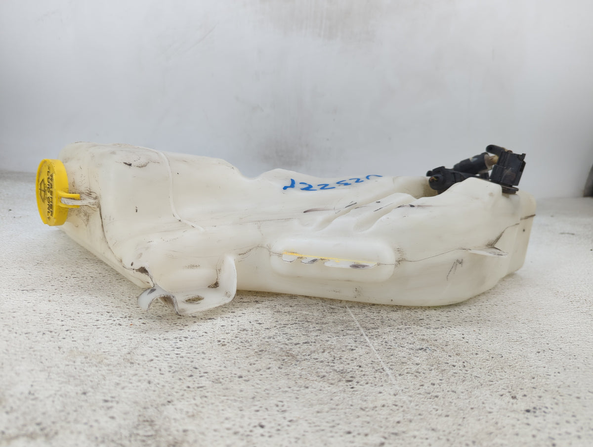 2014 Dodge Journey Windshield Washer Fluid Reservoir Bottle 1432113 - Oemusedautoparts1.com