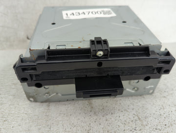 2014 Dodge Journey Radio AM FM Cd Player Receiver Replacement P/N:68210554ZI CQ-UC03E4FXA Fits OEM Used Auto Parts - Oemused