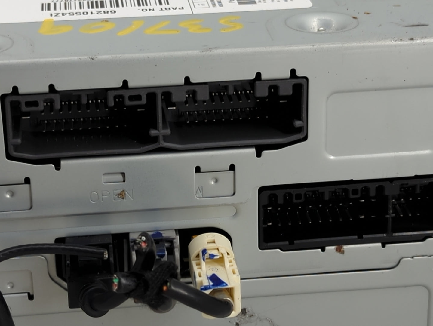 2014 Dodge Journey Radio AM FM Cd Player Receiver Replacement P/N:68210554ZI CQ-UC03E4FXA Fits OEM Used Auto Parts - Oemused