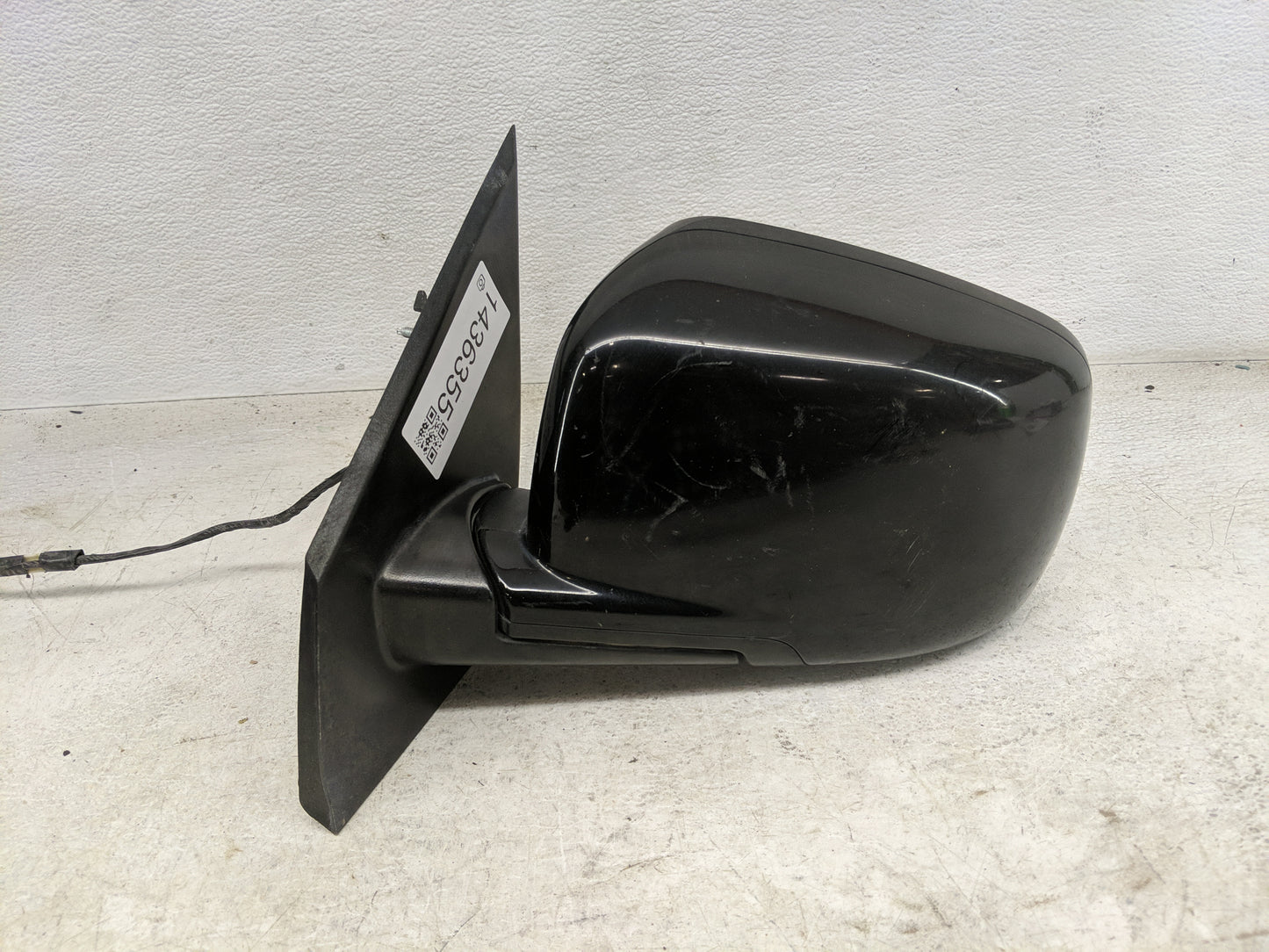 2014 Dodge Journey Driver Side View Mirror - Left Door Mirror OEM Used - Oemusedautoparts1.com