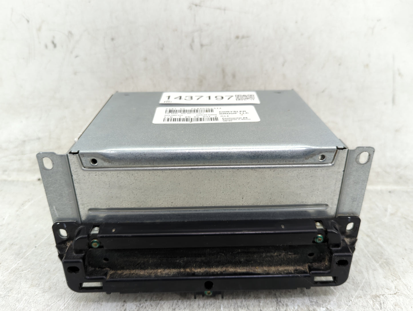 2014 Dodge Journey Radio AM FM Cd Player Receiver Replacement Fits OEM Used Auto Parts - Oemusedautoparts1.com