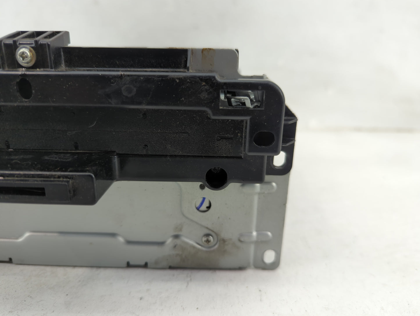2014 Dodge Journey Radio AM FM Cd Player Receiver Replacement P/N:P68210553AE CQ-ZC03E1GXB Fits OEM Used Auto Parts - Oemuse