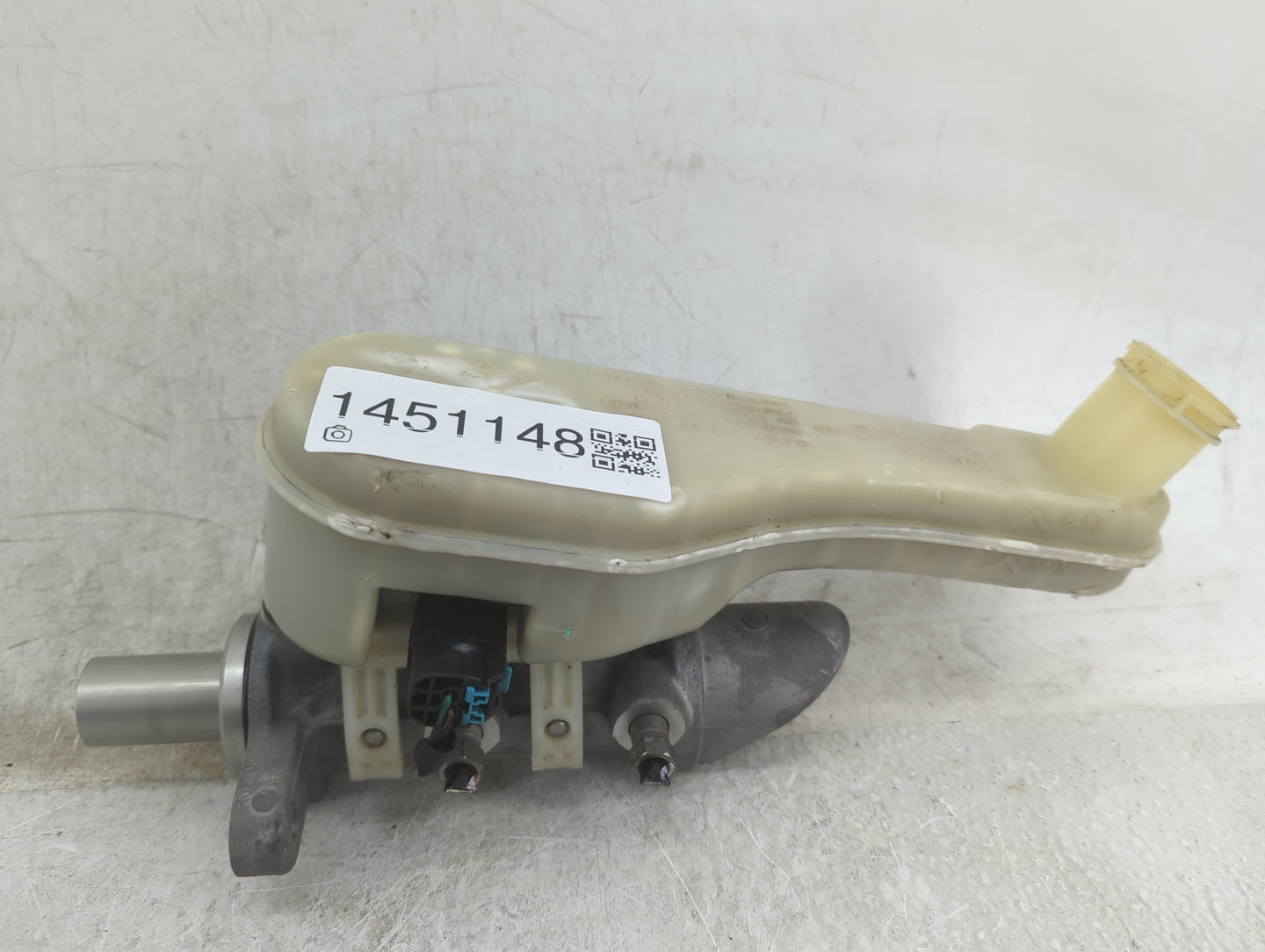 2014 Dodge Journey Brake Master Cylinder 1451148 - Oemusedautoparts1.com