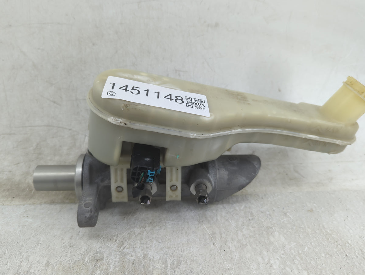 2014 Dodge Journey Brake Master Cylinder 1451148 - Oemusedautoparts1.com