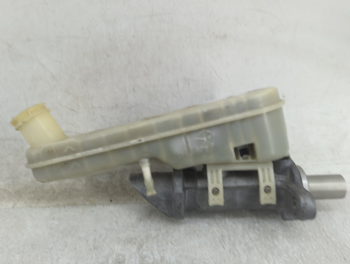 2014 Dodge Journey Brake Master Cylinder 1451148 - Oemusedautoparts1.com