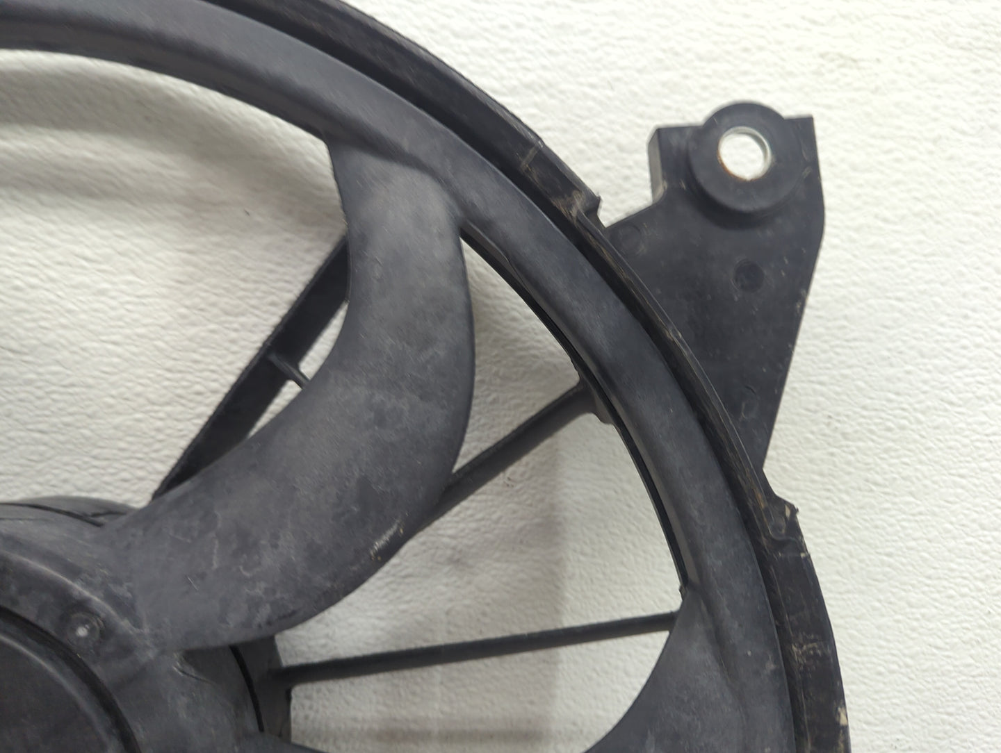 2009-2020 Dodge Journey Electric Radiator Cooling Fan Motor Assembly Fits OEM Used Auto Parts - Oemusedautoparts1.com