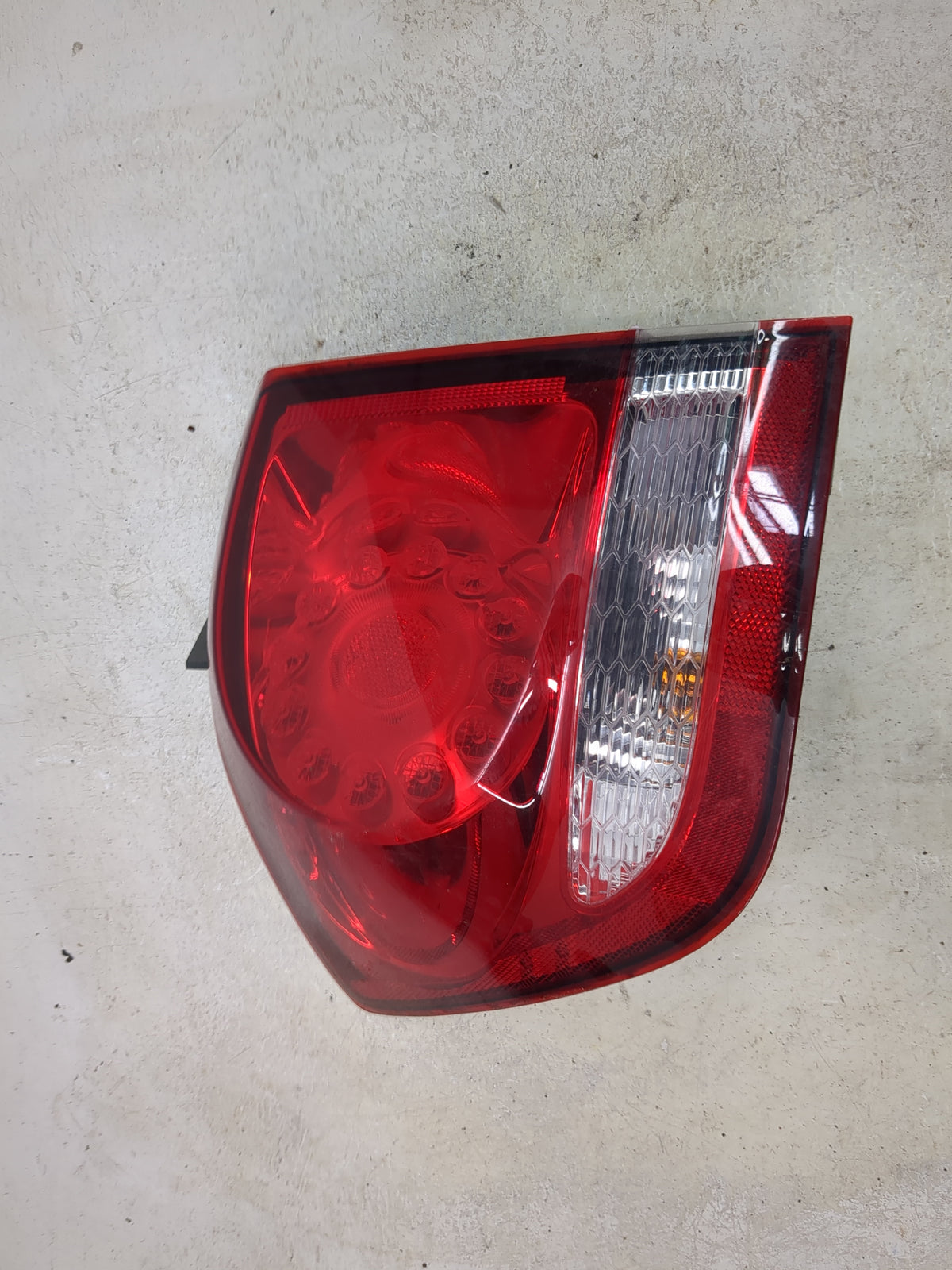 2011-2020 Dodge Journey Tail Light Assembly Driver Left OEM P/N:68078465AD 67240813972 Fits OEM Used Auto Parts - Oemusedaut