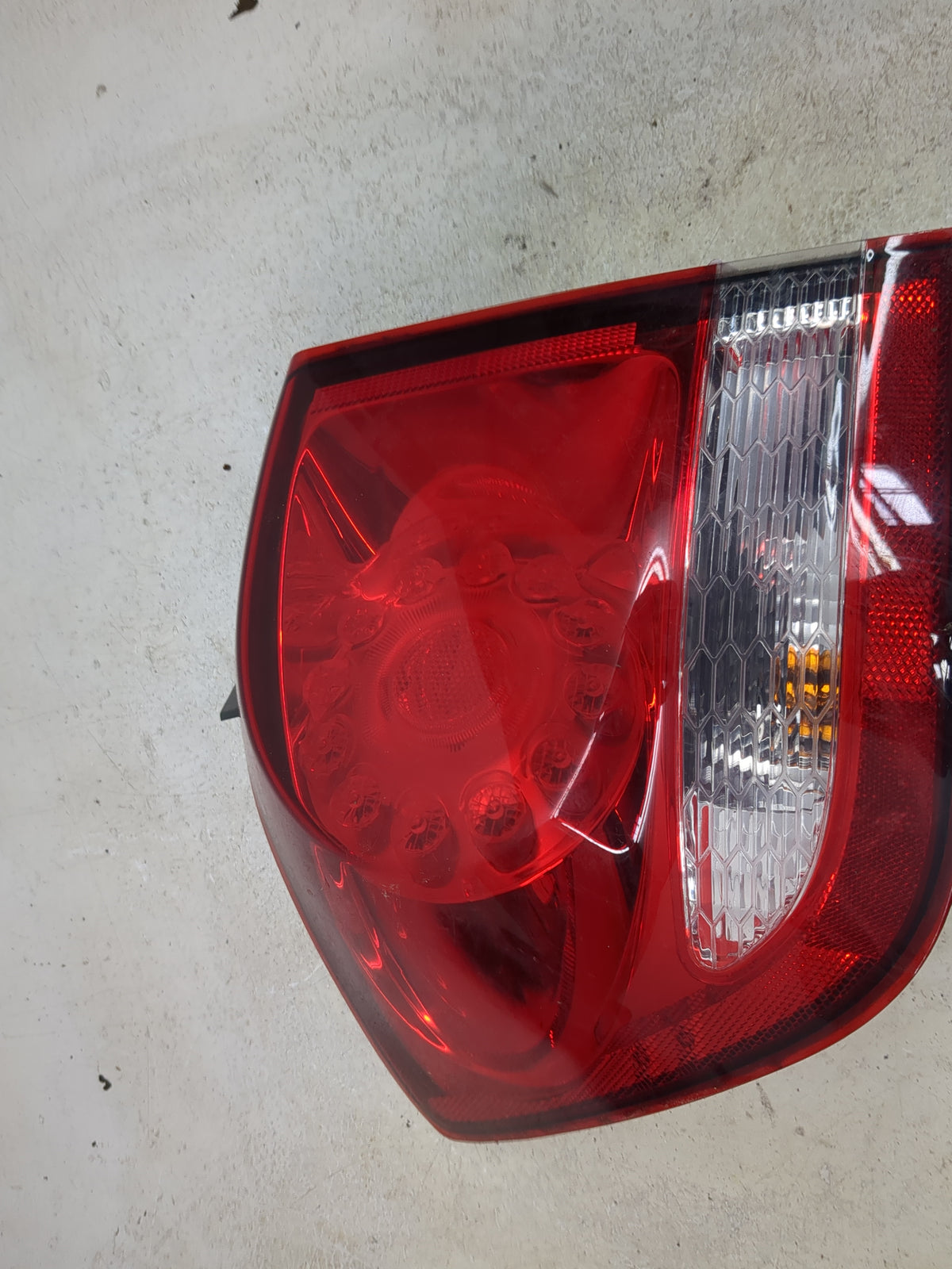 2011-2020 Dodge Journey Tail Light Assembly Driver Left OEM P/N:68078465AD 67240813972 Fits OEM Used Auto Parts - Oemusedaut