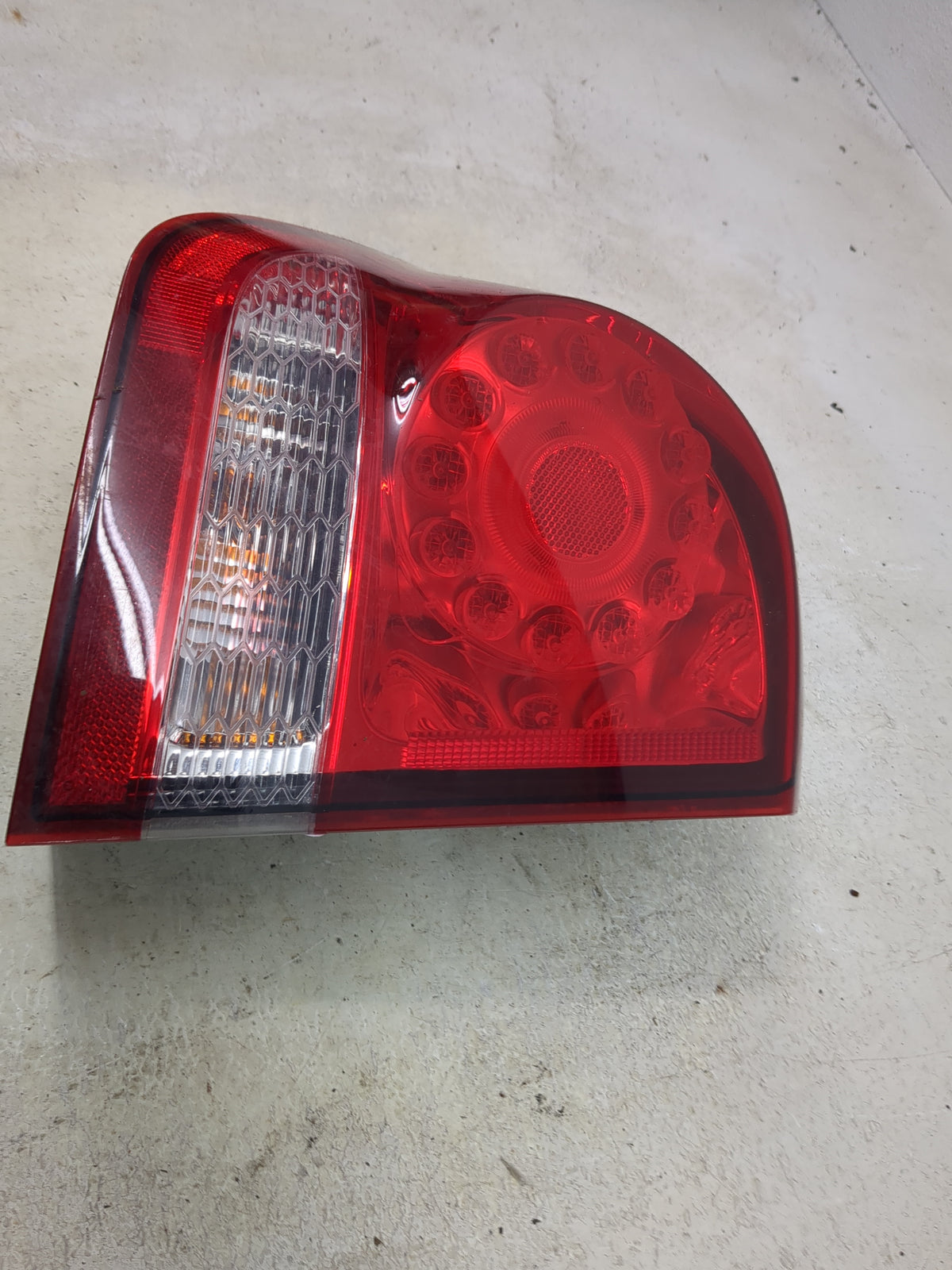 2011-2020 Dodge Journey Tail Light Assembly Driver Left OEM P/N:68078465AD 67240813972 Fits OEM Used Auto Parts - Oemusedaut