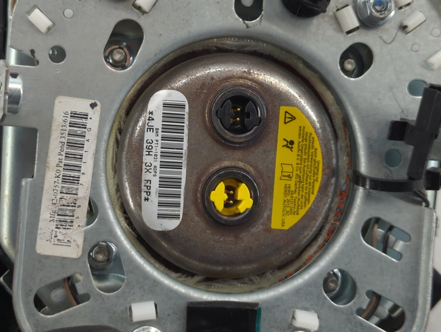 2020 Dodge Journey Air Bag Driver Left Steering Wheel Mounted P/N:P1SL29DX9AD Fits OEM Used Auto Parts - Oemusedautoparts1.c
