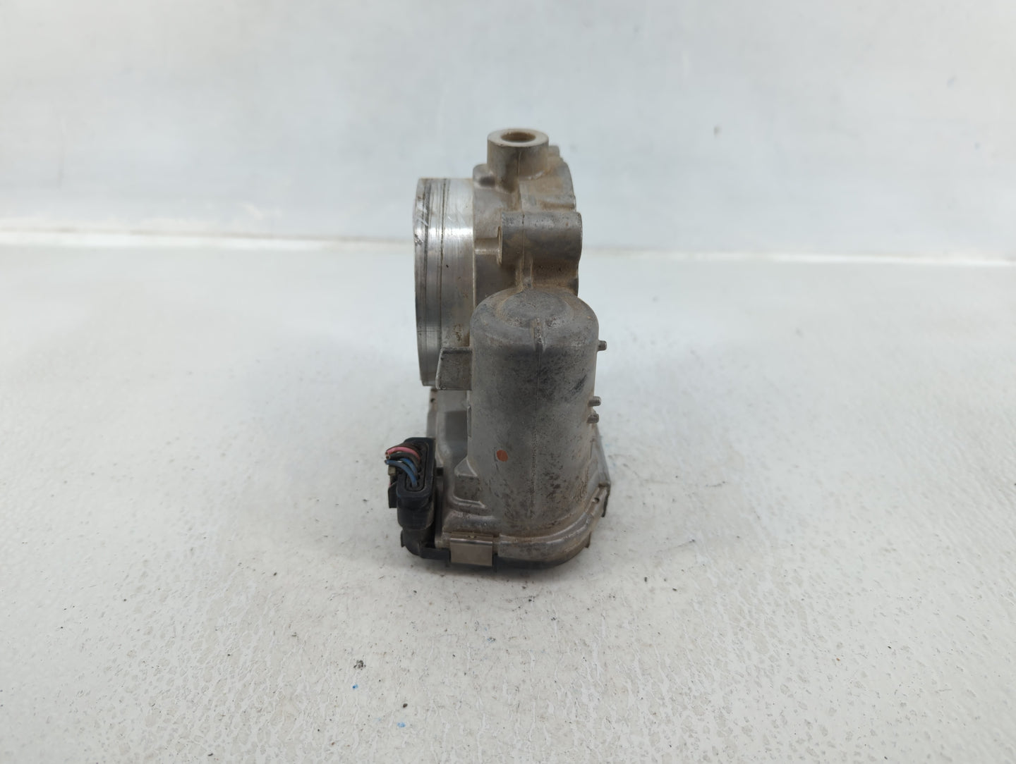 2011-2019 Dodge Journey Throttle Body Fits Fits 2011 2012 2013 2014 2015 2016 2017 2018 2019 2020 2021 2022 OEM Used Auto Pa