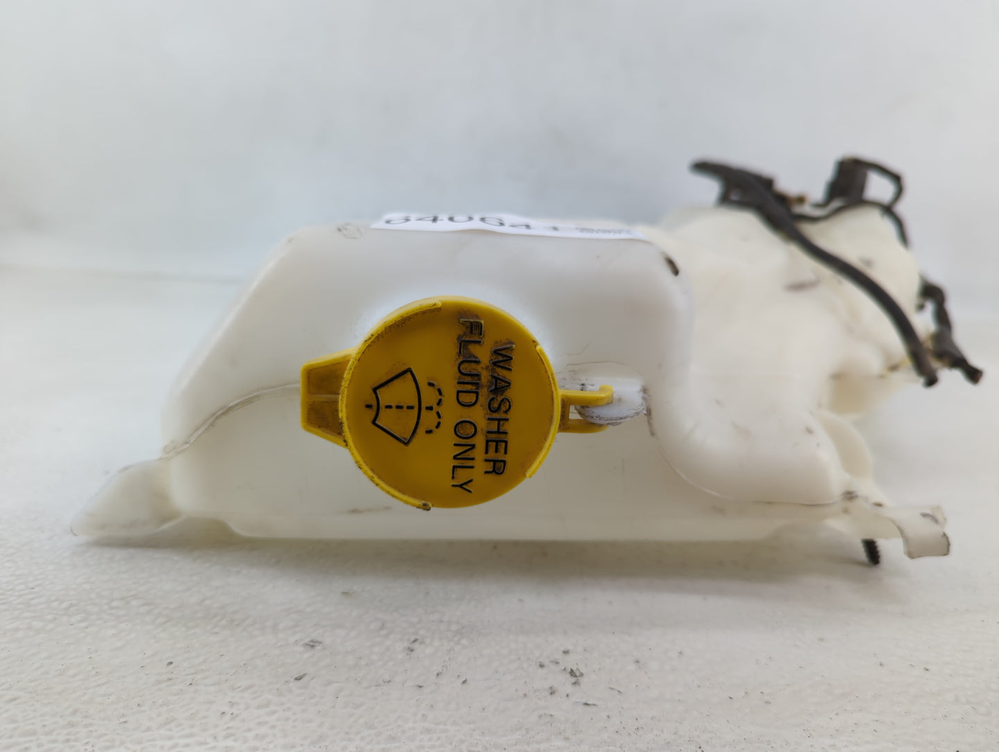 2014 Dodge Journey Windshield Washer Fluid Reservoir Bottle Oem - Oemusedautoparts1.com