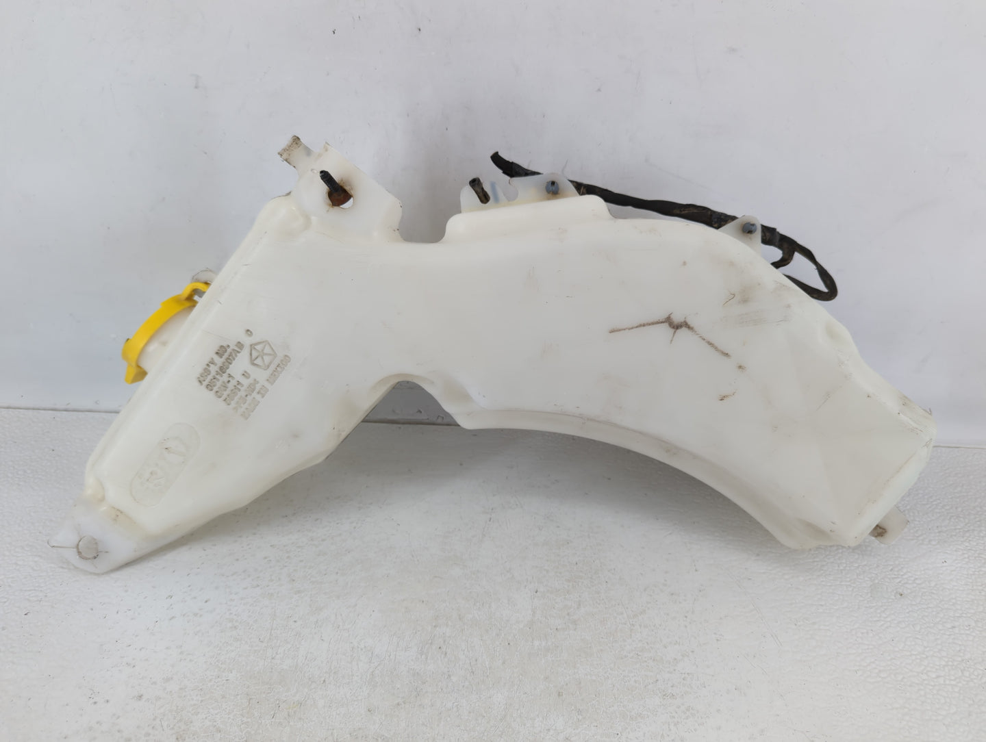 2014 Dodge Journey Windshield Washer Fluid Reservoir Bottle Oem - Oemusedautoparts1.com