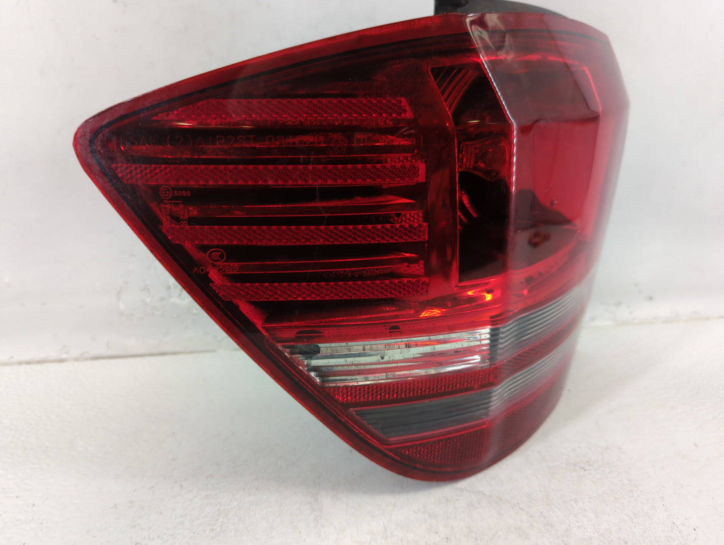 2014 Dodge Journey Tail Light Assembly Driver Left OEM P/N:05116291AH Fits OEM Used Auto Parts - Oemusedautoparts1.com