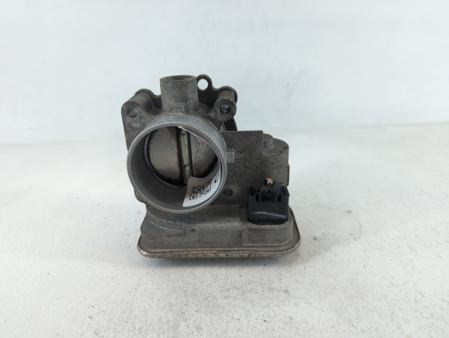 2009-2018 Dodge Journey Throttle Body Fits Fits 2007 2008 2009 2010 2011 2012 2013 2014 2015 2016 2017 2018 OEM Used Auto Pa