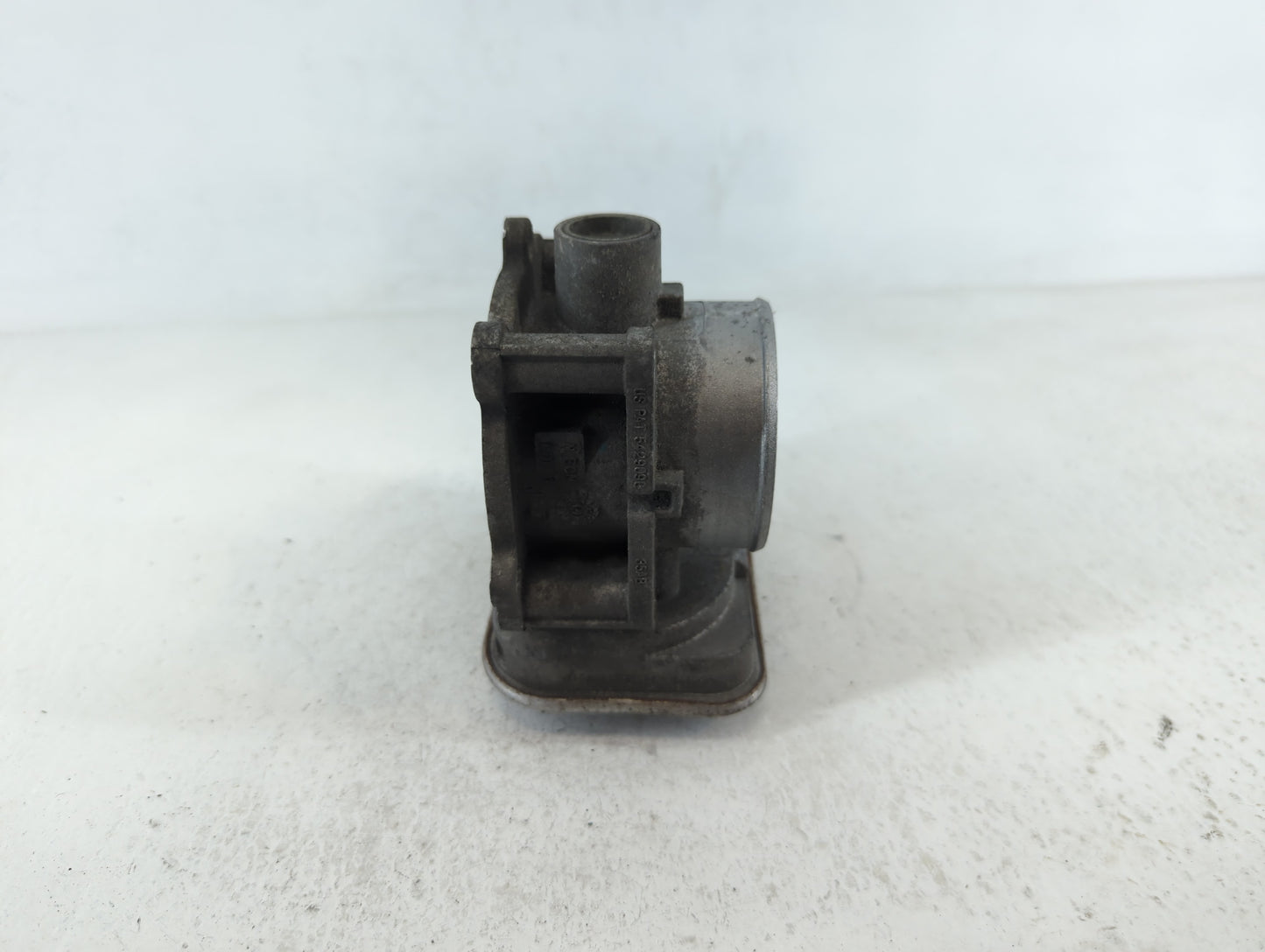 2009-2018 Dodge Journey Throttle Body Fits Fits 2007 2008 2009 2010 2011 2012 2013 2014 2015 2016 2017 2018 OEM Used Auto Pa
