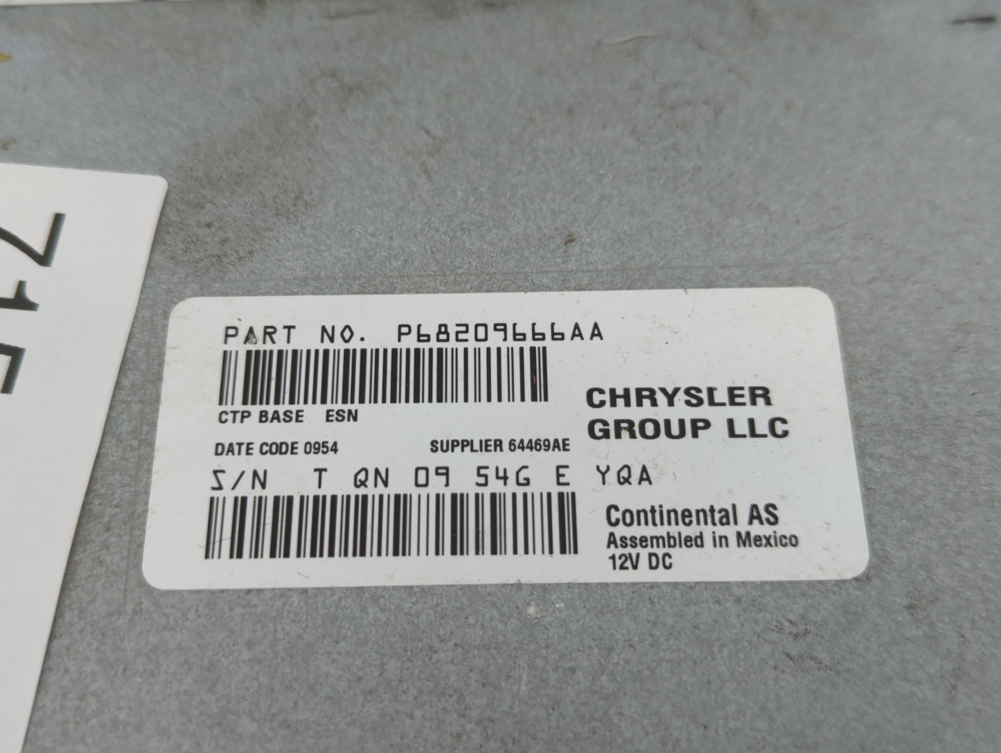 2014 Dodge Journey Radio AM FM Cd Player Receiver Replacement P/N:P68209666AA P68209665AD, P68209665AA, P68209665AE Fits OEM