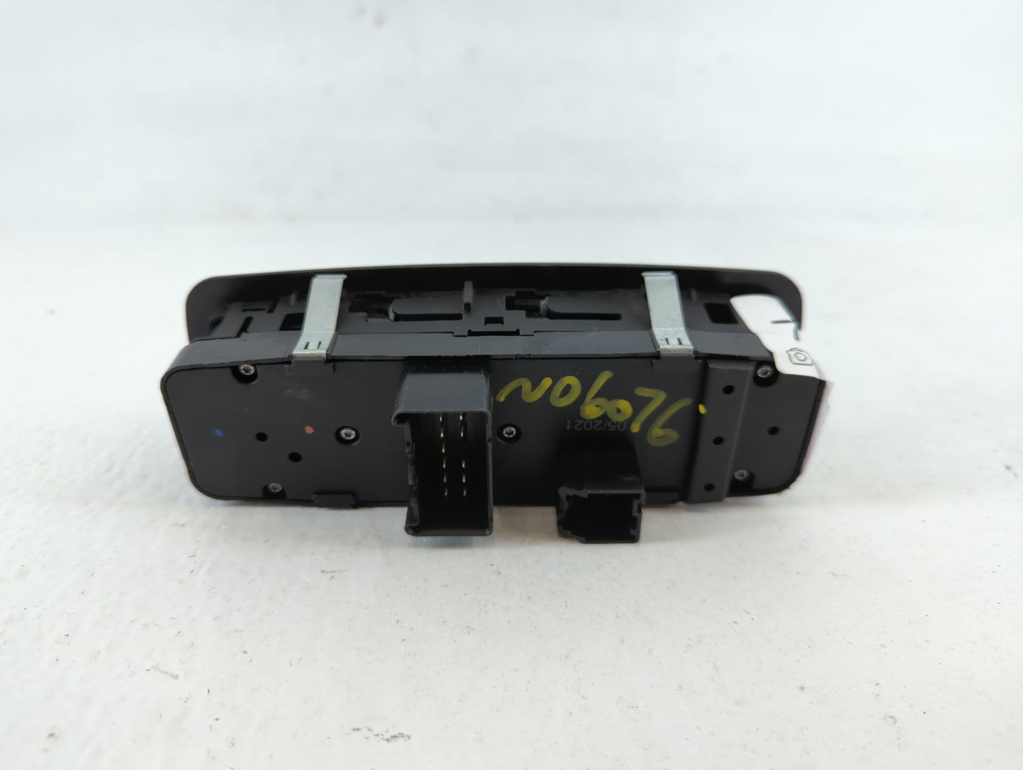 2014 Dodge Journey Master Power Window Switch Replacement Driver Side Left Fits OEM Used Auto Parts - Oemusedautoparts1.com