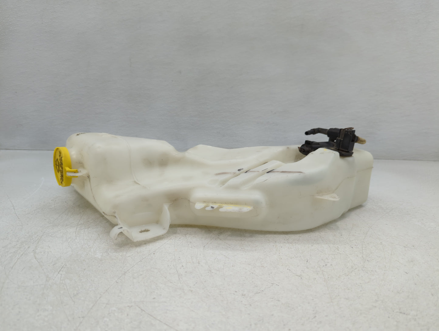 2014 Dodge Journey Windshield Washer Fluid Reservoir Bottle Oem - Oemusedautoparts1.com