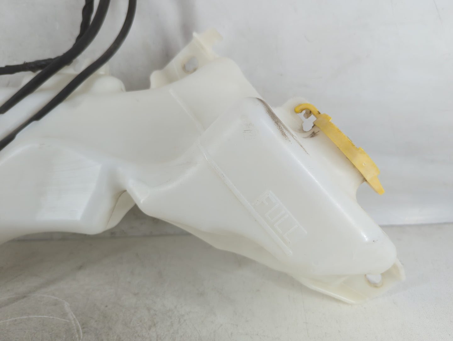 2014 Dodge Journey Windshield Washer Fluid Reservoir Bottle Oem 773805 - Oemusedautoparts1.com