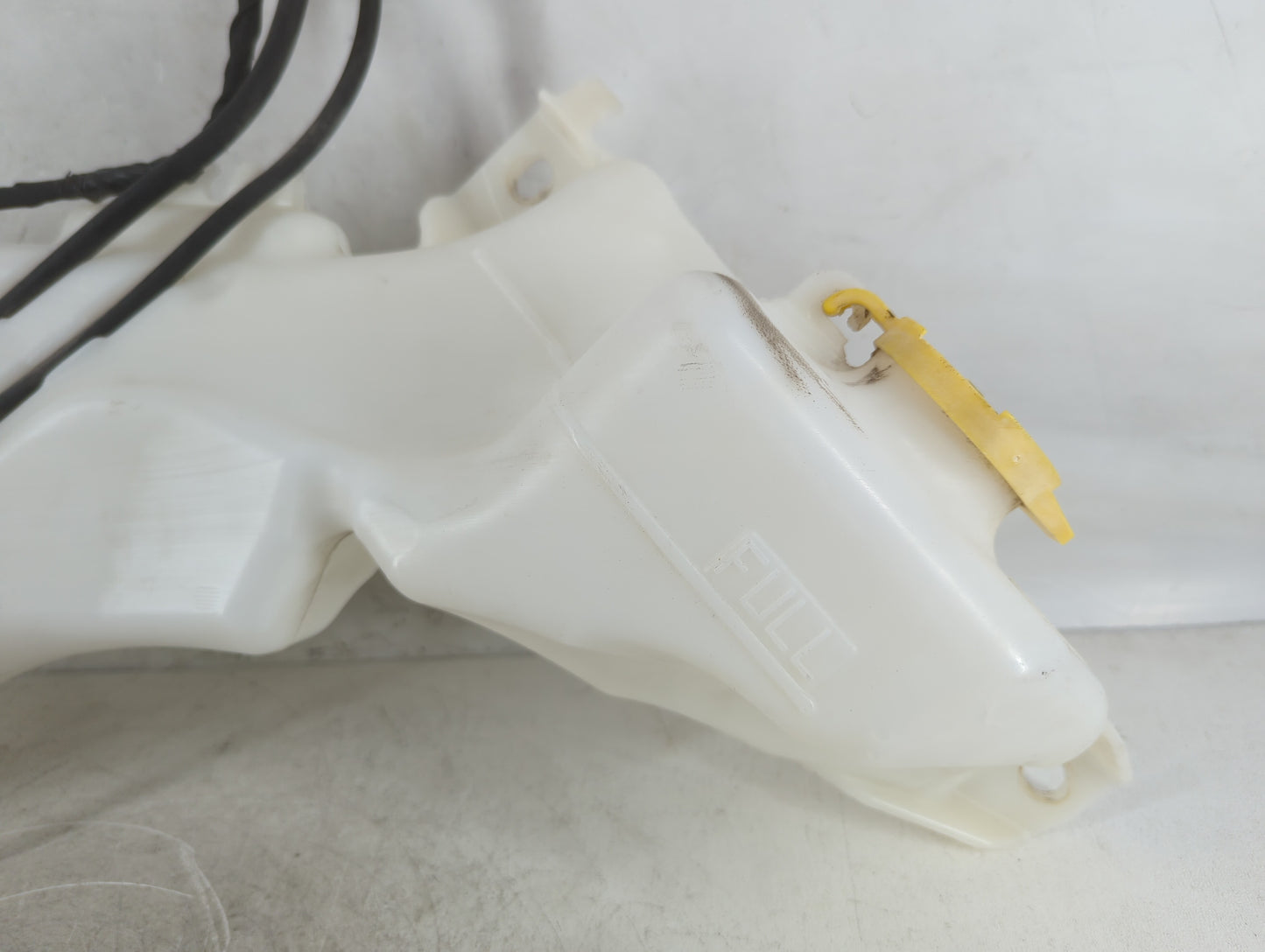 2014 Dodge Journey Windshield Washer Fluid Reservoir Bottle Oem 773805 - Oemusedautoparts1.com