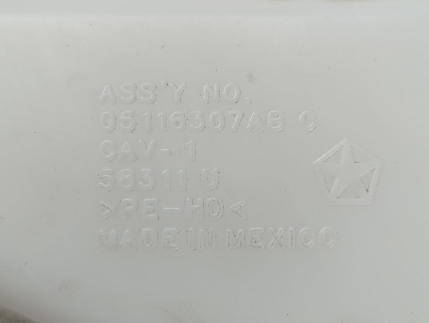 2014 Dodge Journey Windshield Washer Fluid Reservoir Bottle Oem 773805 - Oemusedautoparts1.com