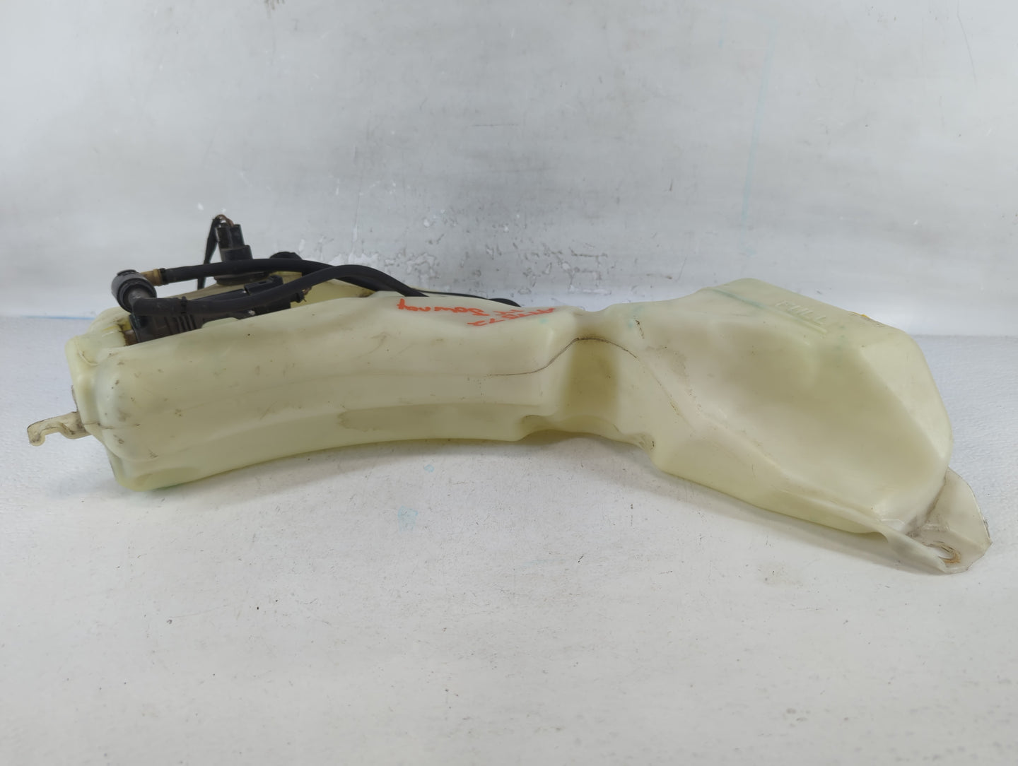 2014 Dodge Journey Windshield Washer Fluid Reservoir Bottle Oem - Oemusedautoparts1.com