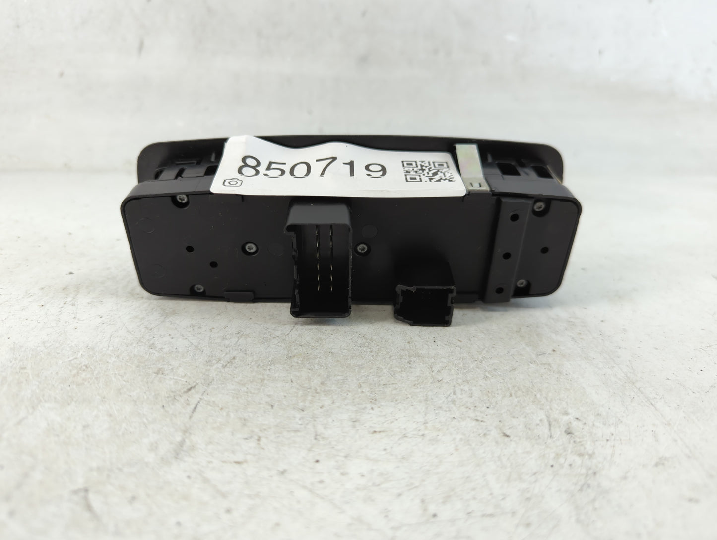 2014 Dodge Journey Master Power Window Switch Replacement Driver Side Left P/N:68084001AB Fits OEM Used Auto Parts - Oemused