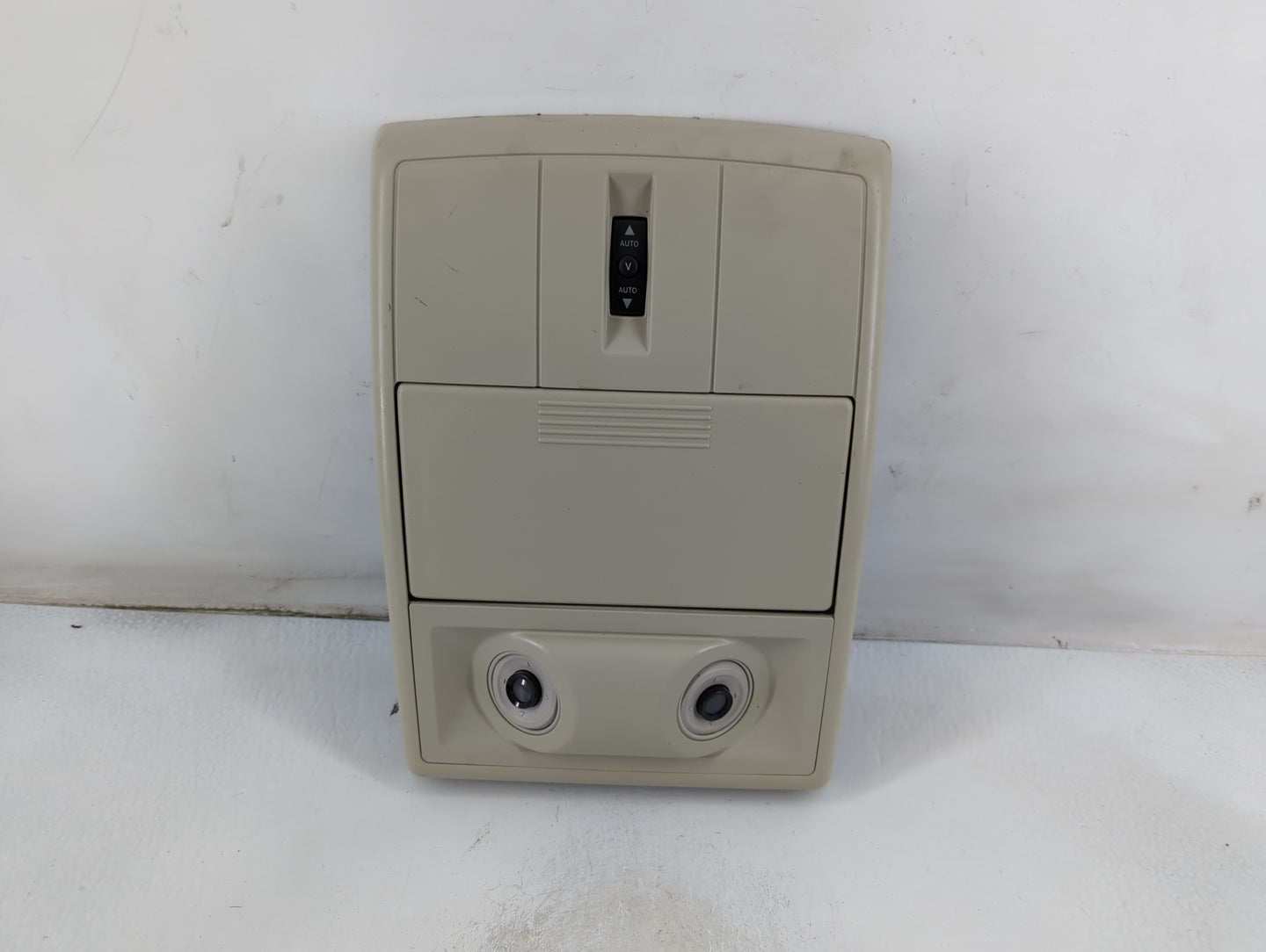 2012-2019 Dodge Journey Overhead Roof Console 889052 - Oemusedautoparts1.com